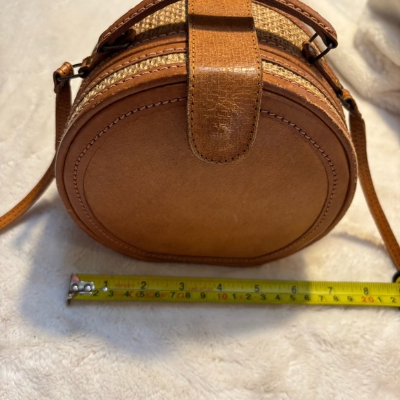 Vintage Leather Crossbody Bag Camel Brown Tan Rattan Sides Magnetic Snap Closure - Picture 13 of 16